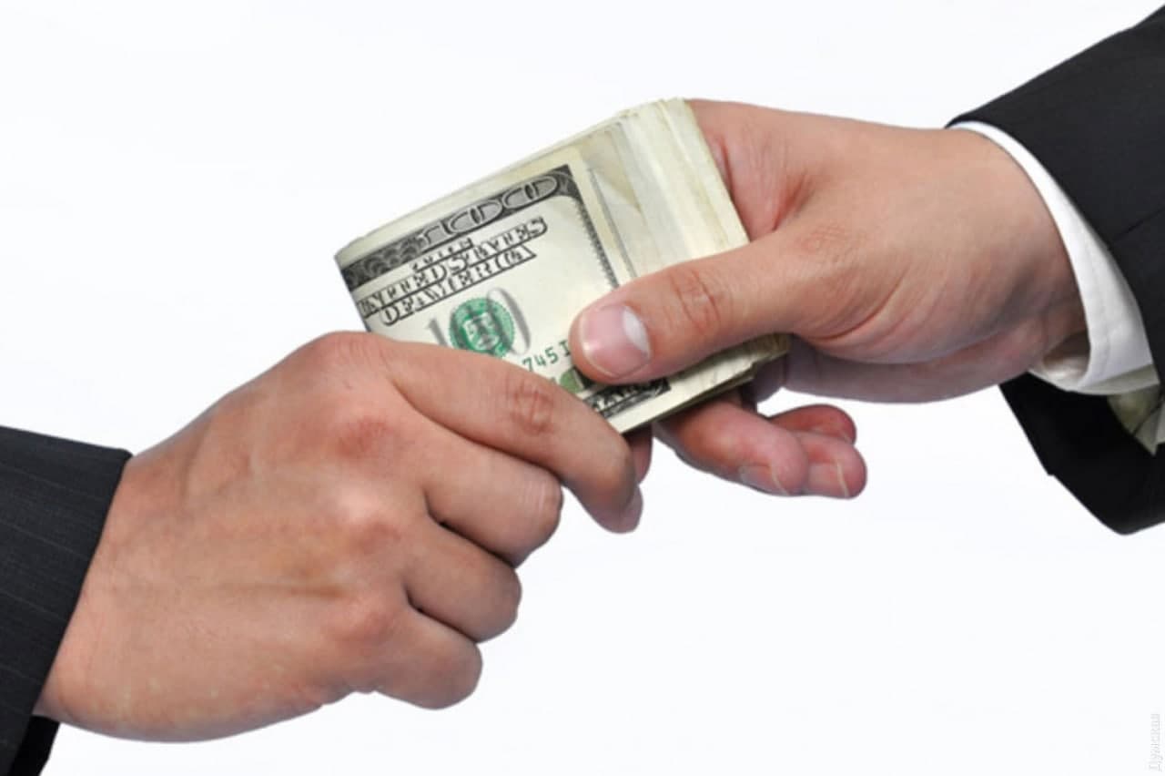 Пора билан ушланган судьяга жиноий иш қўзғатилди