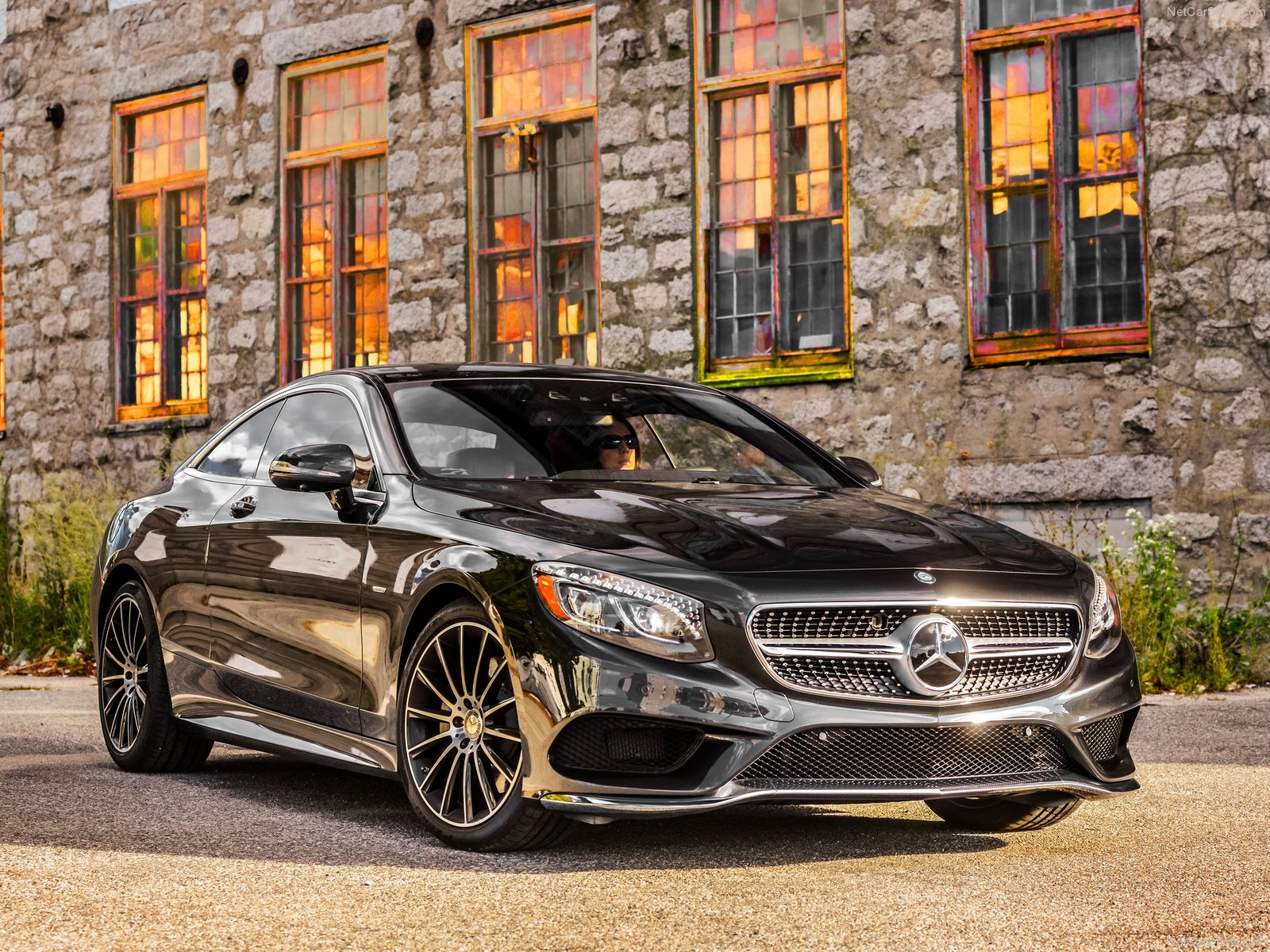 Аёл ўзига тегишли «Mercedes»ни Тошкент ҳокимлигига совға қилди