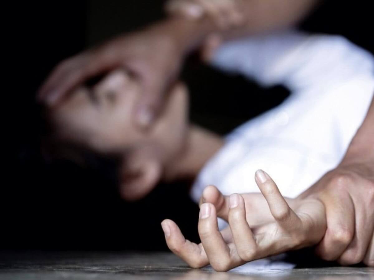 Термизлик эркак мактаб ўқувчисини икки марта зўрлаган. Бу иш «тинчитиб» юборилгани айтилмоқда