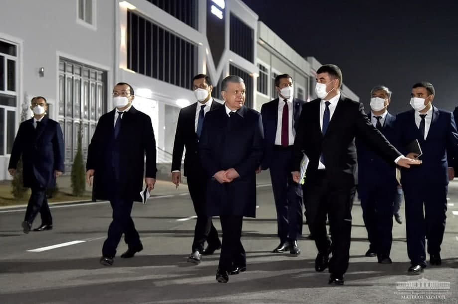 «Бугун Наманган шаҳрини айланаман. Шаҳар раҳбарларининг ишда қолиш-қолмаслиги шунга боғлиқ» — Президент