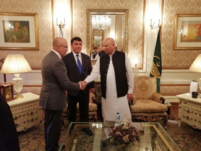 Pokistonliklar Namanganda mehmonxona quradi, tekstil mahsulotlari laboratoriyasini ochadi va “Axsikent” yodgorligini o‘rganadi (foto+video)