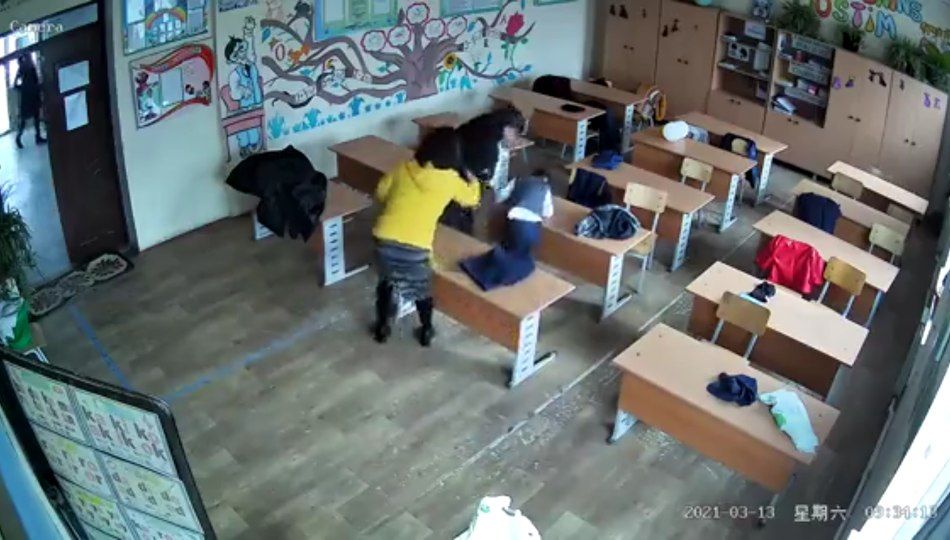 Ижтимоий тармоқларда ўқитувчи ўқувчини дўппослаганлиги тўғрисидаги тарқалган видеолавҳа юзасидан расмий муносабат берилди