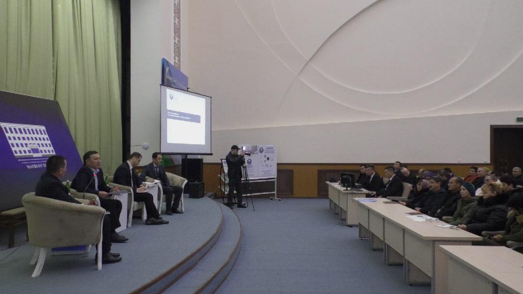 Давлат солиқ қўмитаси раиси Наманганда тадбиркорлар билан учрашув ўтказди