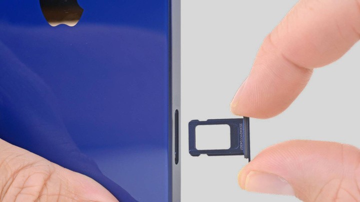 iPhone 14 смартфонида SIM-карта учун жой йўқ