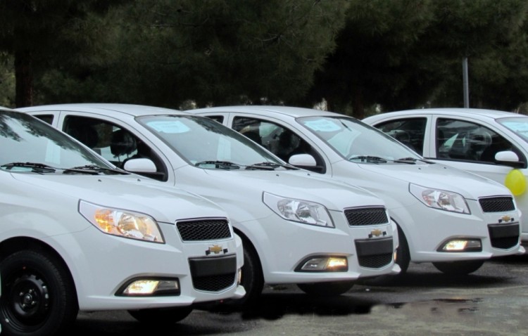 «Ҳокимиятнинг ички сири» – ҳокимлар кимнинг ҳисобидан машина совға қилмоқда?