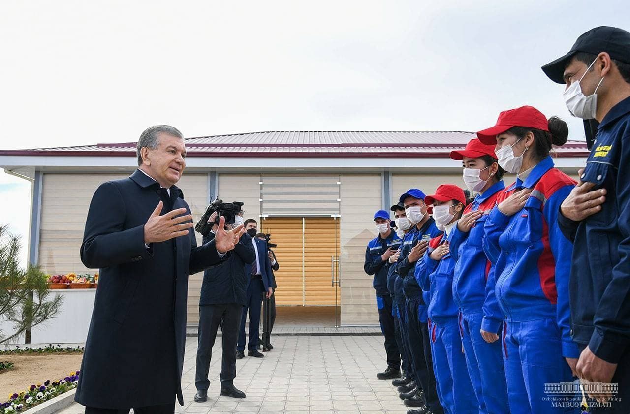 Президент Наманганга сафарини бошлади