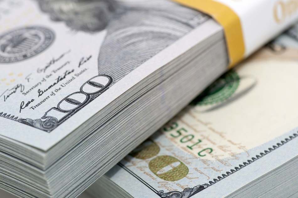 Қирғизистондан доллар олиб чиқиш тақиқланди