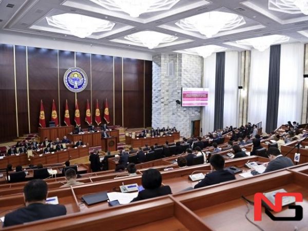 Қирғизистонда давлат тилини билмаган амалдорлар жаримага тортилади