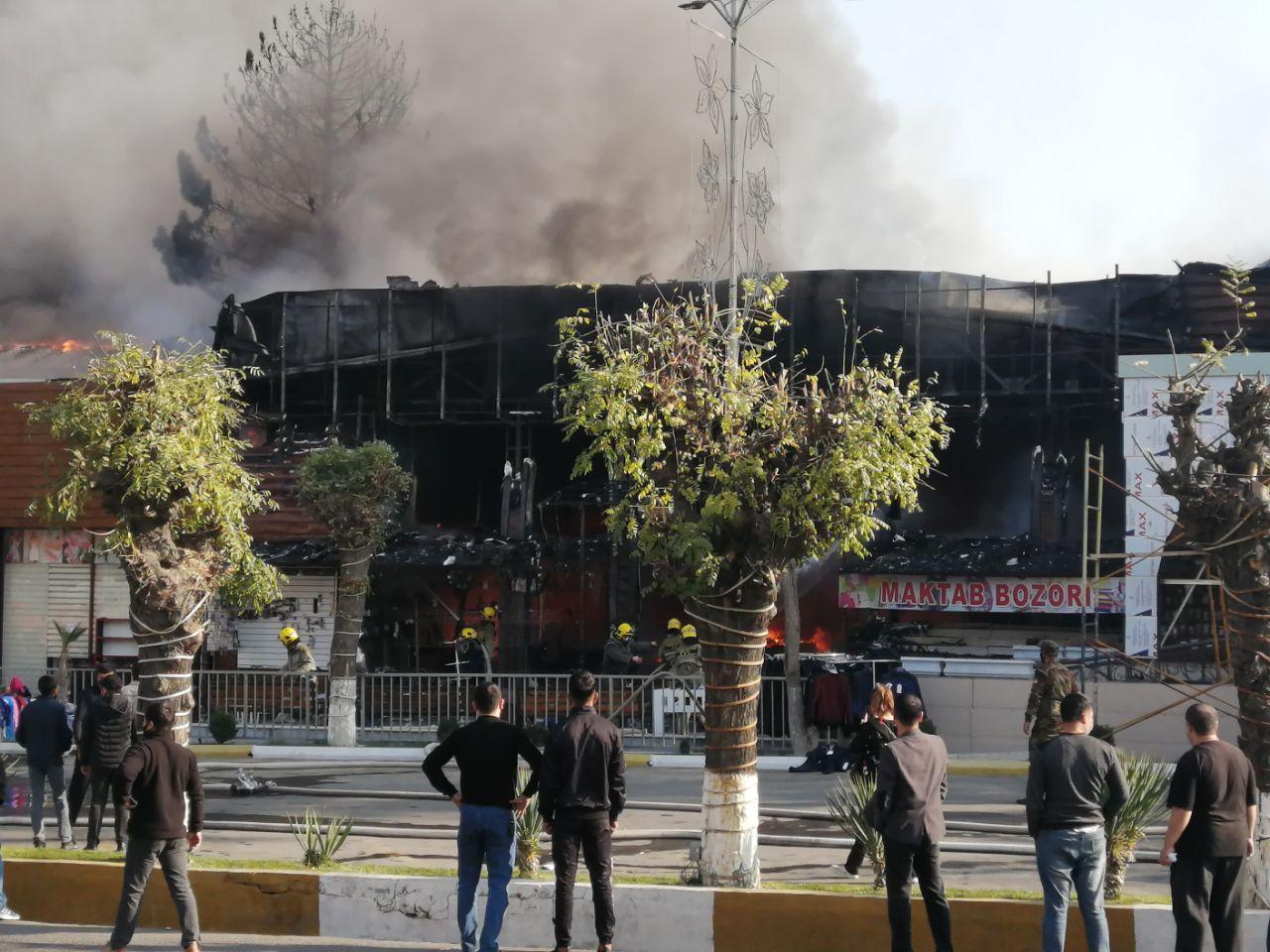 Учтепадаги савдо мажмуасида йирик ёнғин содир бўлди