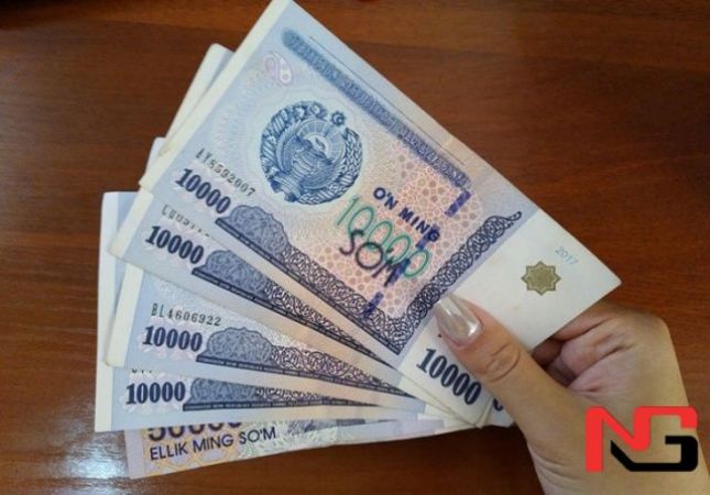 Ўқитувчилардан “комиссия” учун пул йиғган директор ишдан кетди