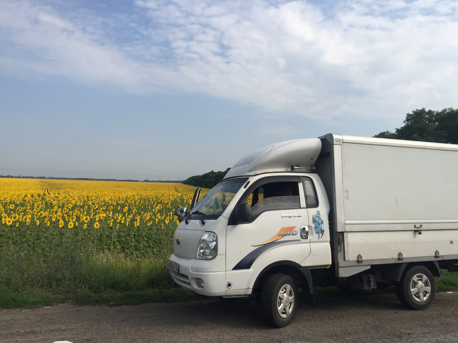 Наманганда 2 ёшли бола «KIA BONGO III» тагида қолиб кетди