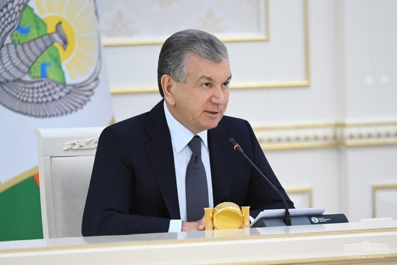 «Сиёсатни тушунмайдиган ҳоким ёки тармоқ раҳбарининг ишлашга ҳаққи йўқ» — Президент