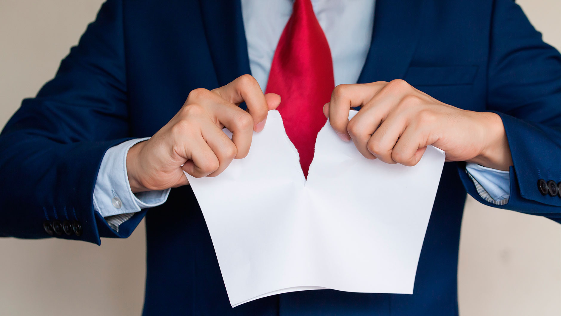 1 январдан 100 дан ортиқ лицензия ва рухсатномалар бекор қилинади