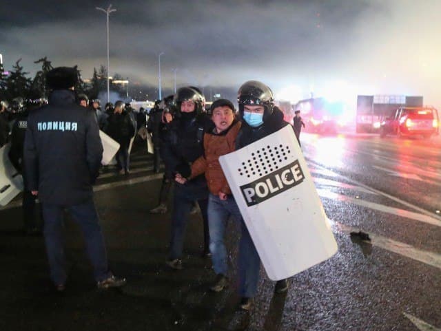 Қозоғистонда қўлга олинганлар орасида ўзбекистонликлар борми?