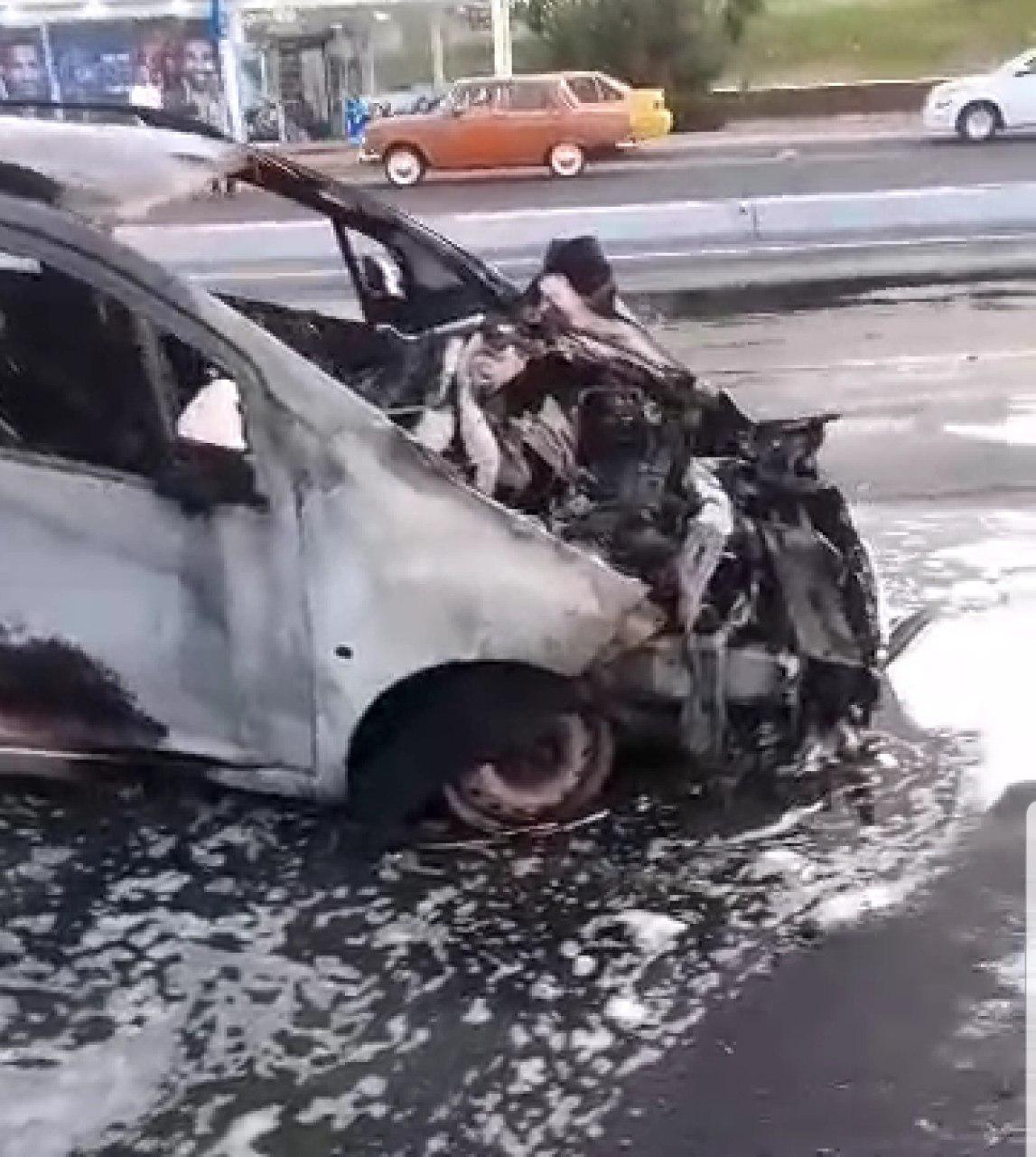 Наманганда SPARK машинаси ёниб кетди