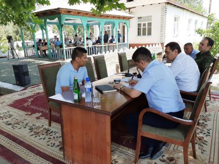 Viloyat hokimi tomonidan Uchqo‘rg‘onda sayyor qabul o‘tkazildi