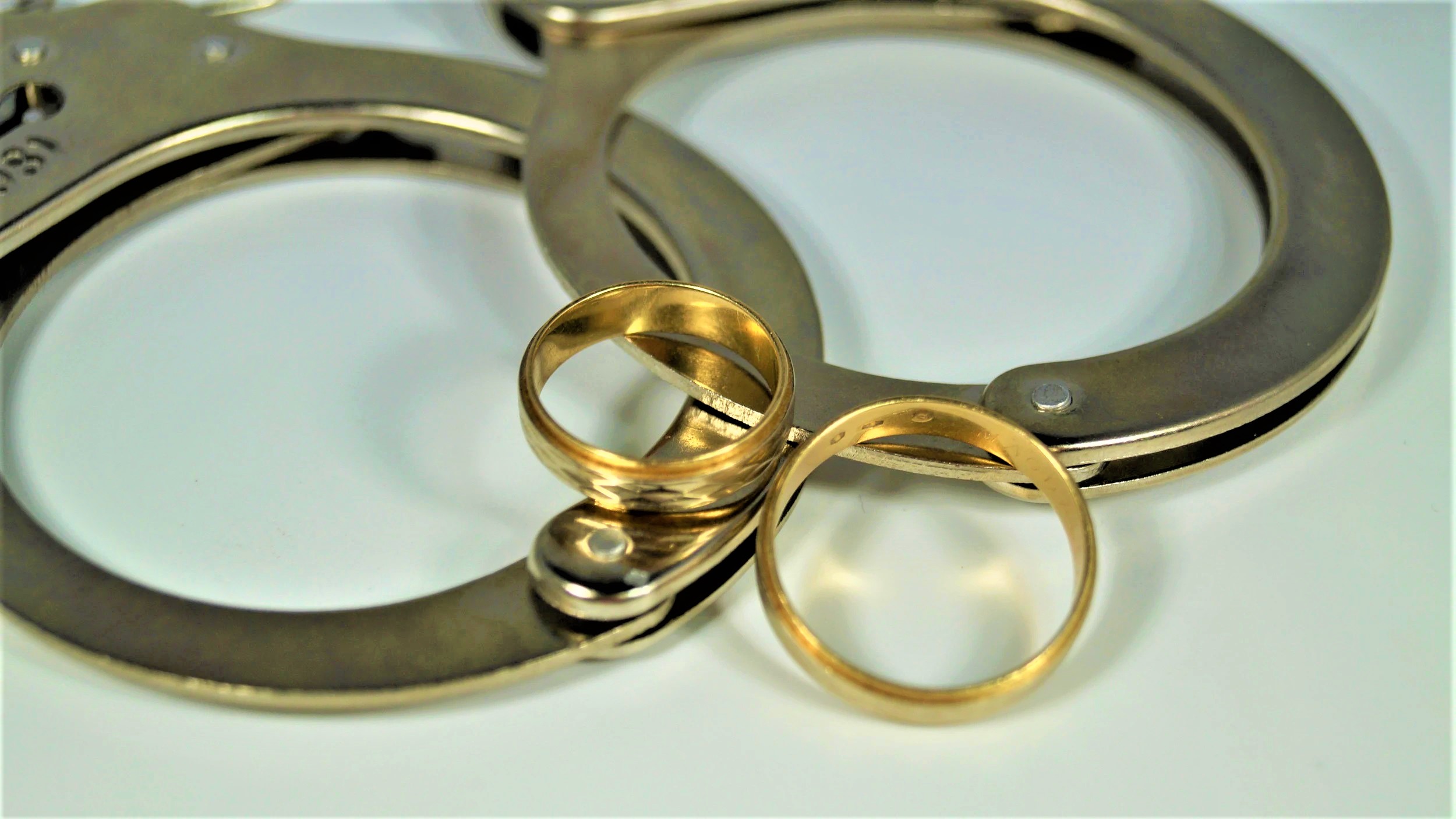 Танишига шаръий никоҳ ўқиган фуқаро 15 суткага қамалди