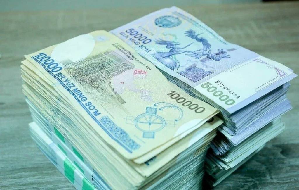 Наманганлик тадбиркор 33 нафар талабанинг контракт пулини тўлаб берди