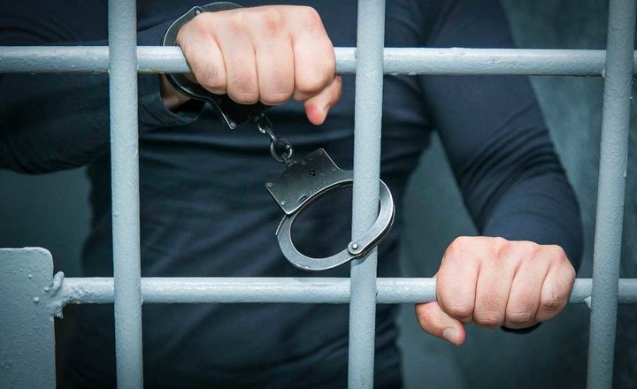 Наманганлик йигит телефон пулини бермаслик учун тенгдошини ўлдириб, чиқиндилар орасига кўмиб юборди