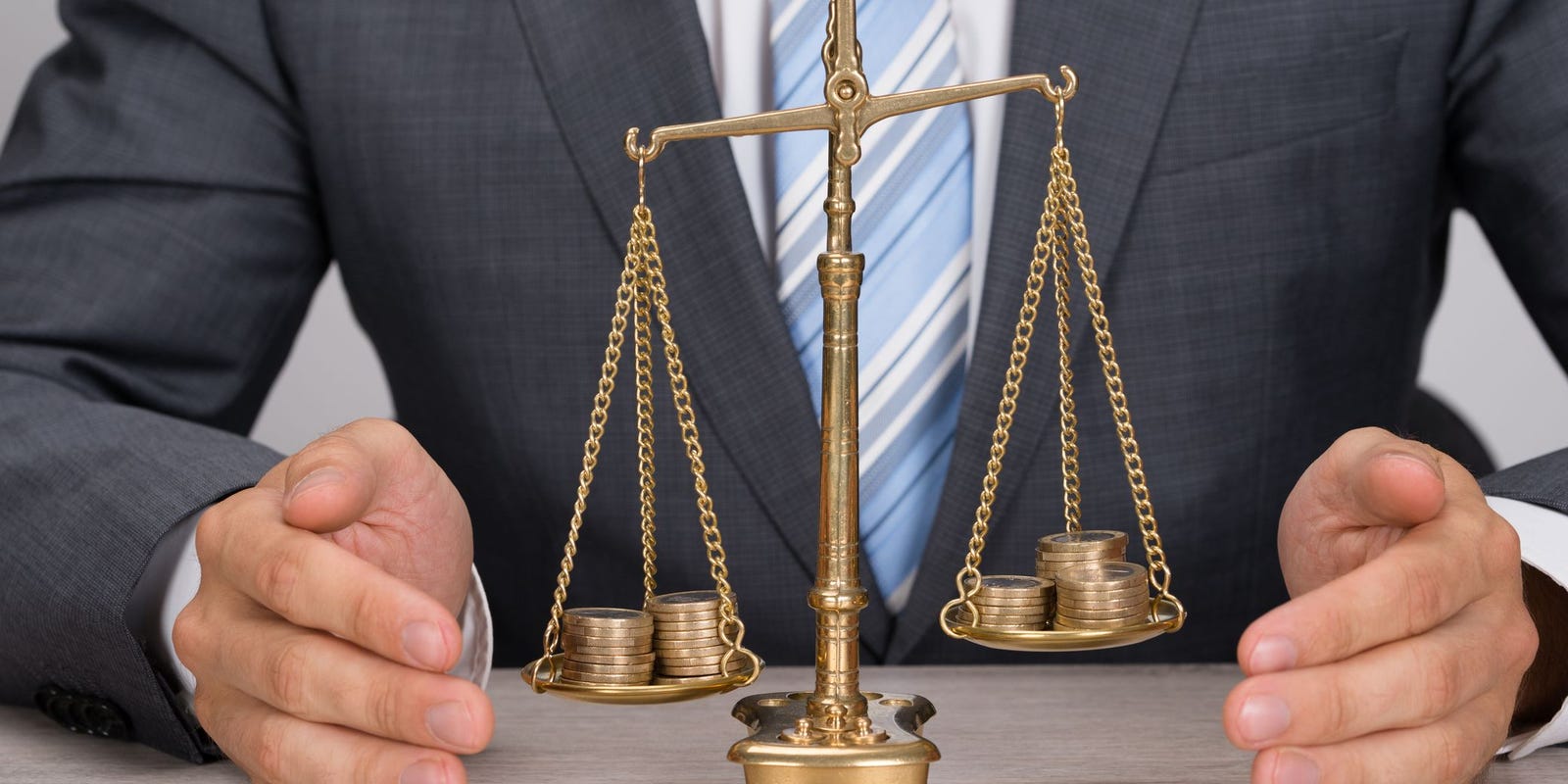 Икки мингга яқин мансабдорлар Ўзбекистонга 2 триллион зарар етказган