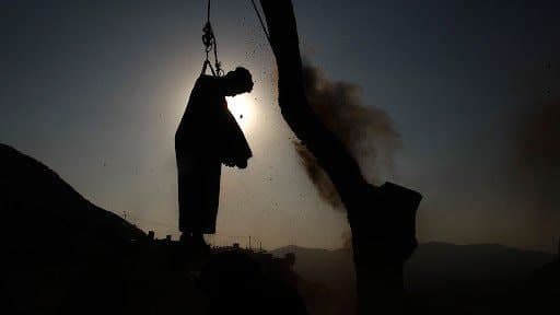 Жиззахда маҳкум ўзини осиб қўйди