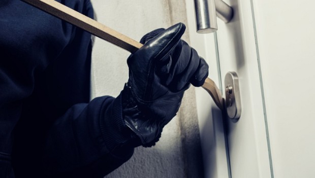 Наманганда хонадонни тунаган аёл қўлга олинди