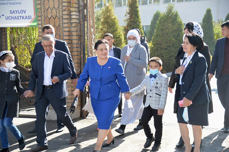 Президентликка номзодлар оиласи билан сайловда иштирок этди