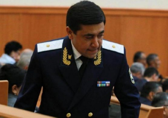 Отабек Муродов ҳам қамоққа олинди. У 100 минг доллар пора олгани таъкидланмоқда - ОАВ