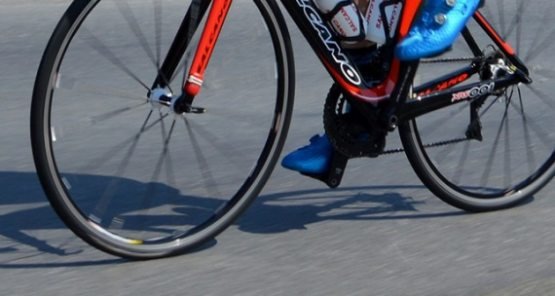 Наманганда "Lacetti" велосипедчини уриб юборди