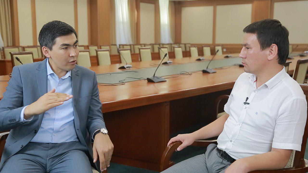 Davlat boshqaruvi akademiyasi dekani Otabek Hasanov: Agar jamiyatda yana shunday hokim o‘rinbosari chiqsa, bizga qiyin bo‘ladi