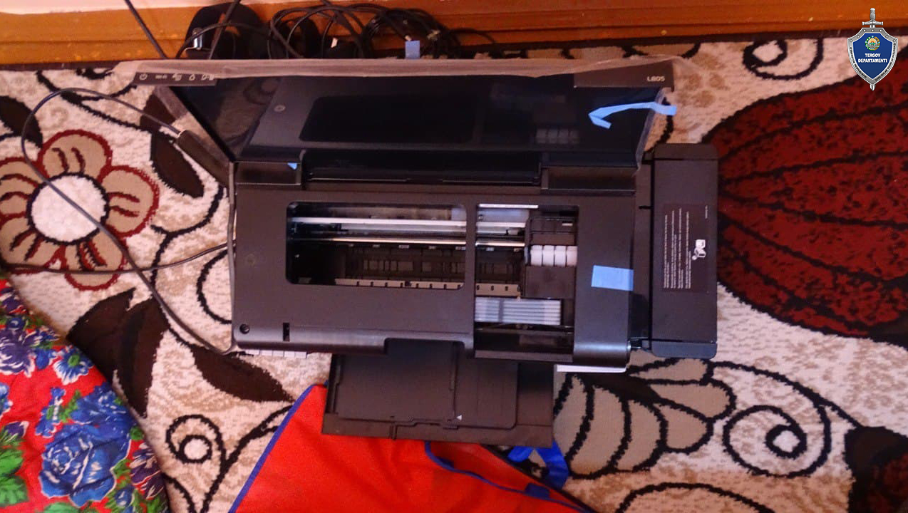 Наманганда пул ишлаб топиш ўрнига уларни босма қилишга ўринган шахслар қўлга олинди