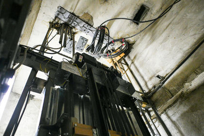 Италиялик аёл лифтда 27 соат қамалиб қолди