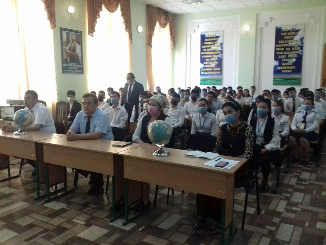 "9 май хотира ва қадрлаш куни" мавзусида ёшлар билан учрашув ўтказилди