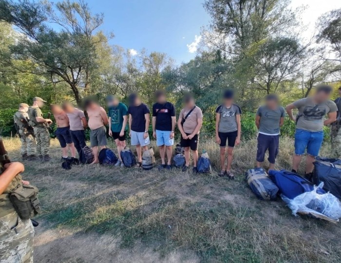 Украина чегарачилари мамлакатни тарк этишга уринган ҳарбий хизматчиларни қўлга олди