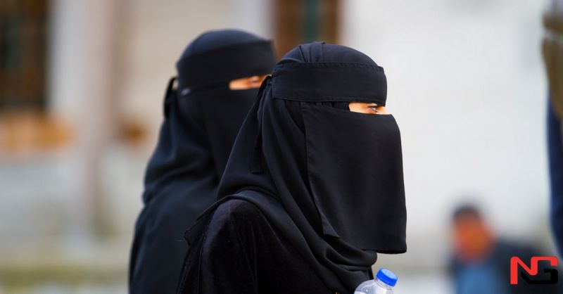 Миср ҳукумати мактабларда ниқоб ўрашни тақиқлади