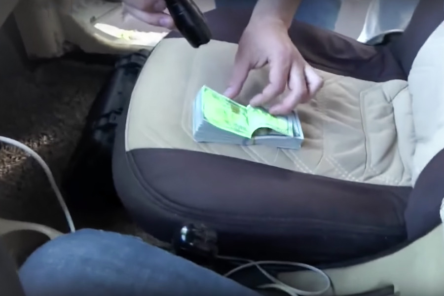 ИИБ жиноят қидирув бўлими ходими пора олаётганда қўлга олинди