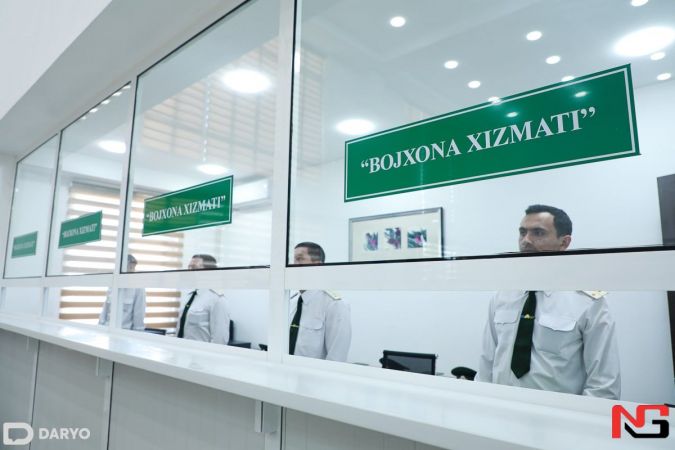 Аҳоли учун нақд валютани божхонадан декларациясиз олиб ўтиш миқдори оширилди