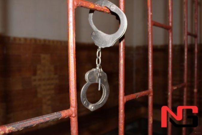 Eр ости йўлида аёлларни калтаклаб, бор-йўғини олиб кетадиган жиноятчига ҳукм ўқилди