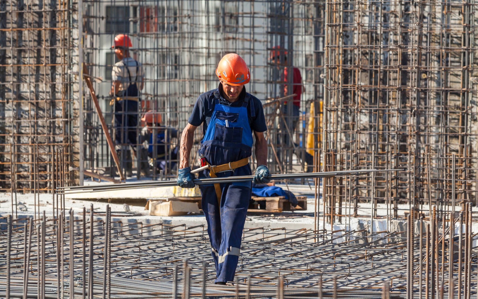 Россия қурилиш объектларида мигрантлар сони икки баробар камайди - Сергей Собянин