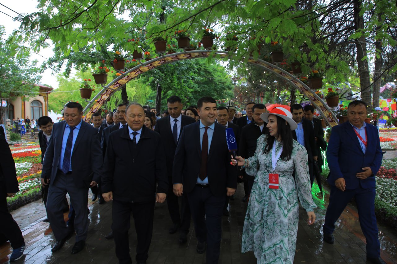 Гуллар фестивали маркази - Бобур боғида тантаналар бошланди! (фото)