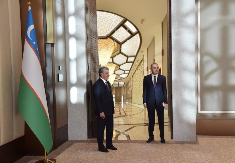 Шавкат Мирзиёев «Hilton» меҳмонхонасидаги давлат раҳбарларига мўлжалланган номерлар билан танишди (фото)