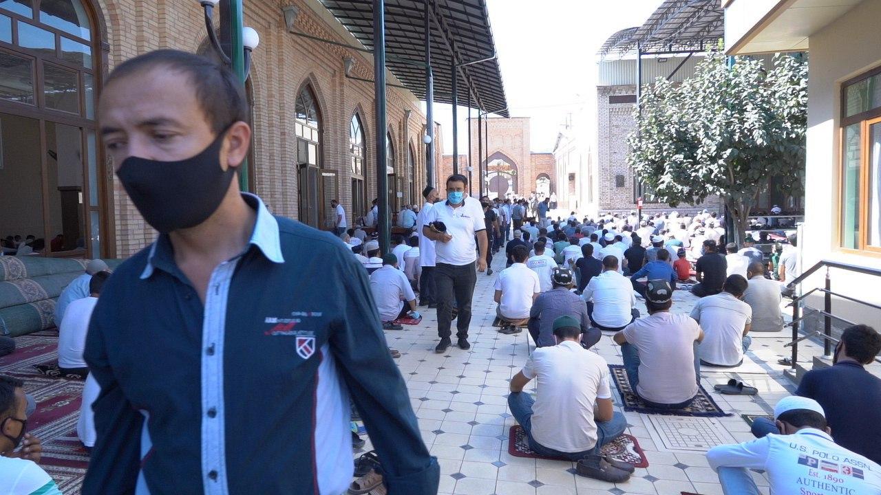 6 ойлик танаффусдан сўнг Ўзбекистонда жума намозлари адо этилди (видео)