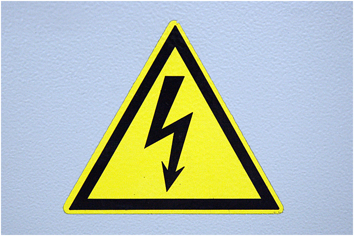 Намангандаги кўп қаватли уйда 25 ёшли ишчи электр токи уриши оқибатида вафот этди