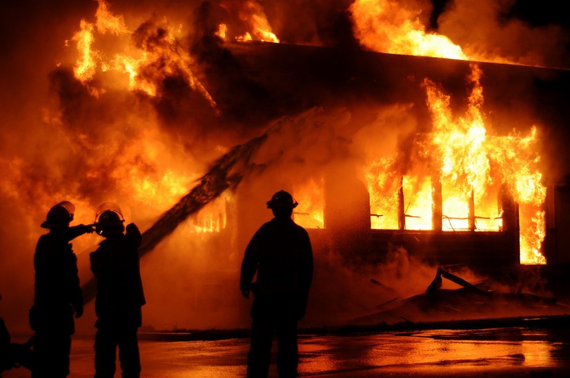 Афсус! Намангандаги ёнғинда уй эгасининг ўғли ҳам ёниб кетган