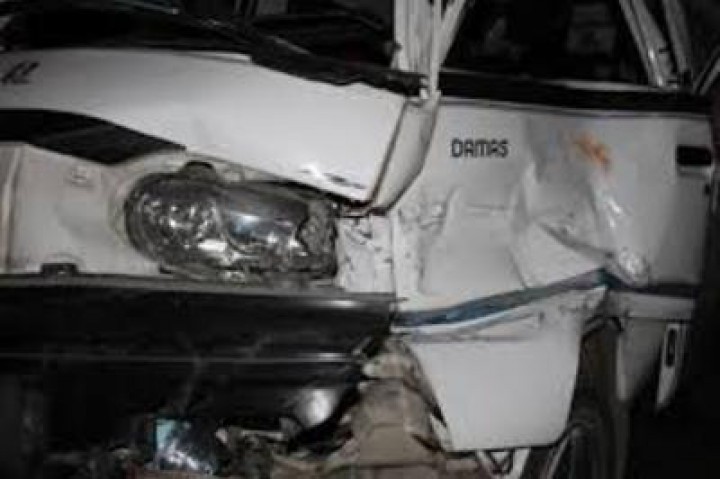 Наманганда МЧЖ ишчилари бўлган "Дамас" ЙТҲга учради. Ҳайдовчи ҳалок бўлган