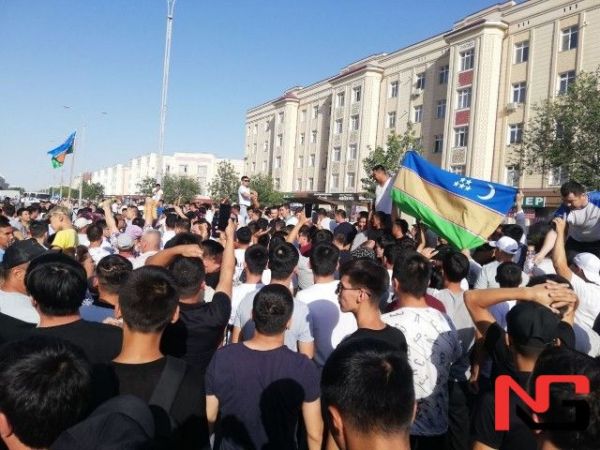 Нукусда намойишчиларга нисбатан қурол ишлатилгани бўйича жиноят иши қўзғатилгани маълум бўлди