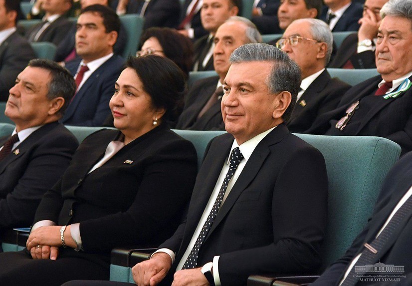 Анжуманлар саройида Конституция кунига бағишланган тантанали йиғилиш бўлиб ўтди (фото)