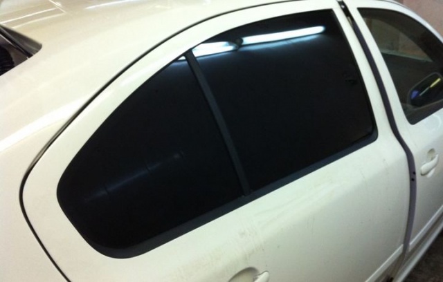 Машина ойналарини қорайтириш нархи арзонлашадими? Қарорлар халқ учунми ёки аксинча?..