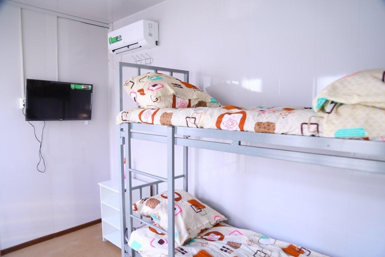 Наманган вилояти Поп туманида 1200 ўринли карантин ҳудуди қуриб битказилди (Фото)