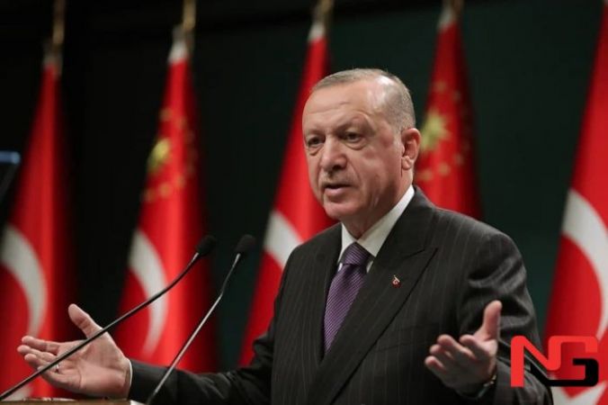 Туркия президенти қанча ойлик олиши очиқланди